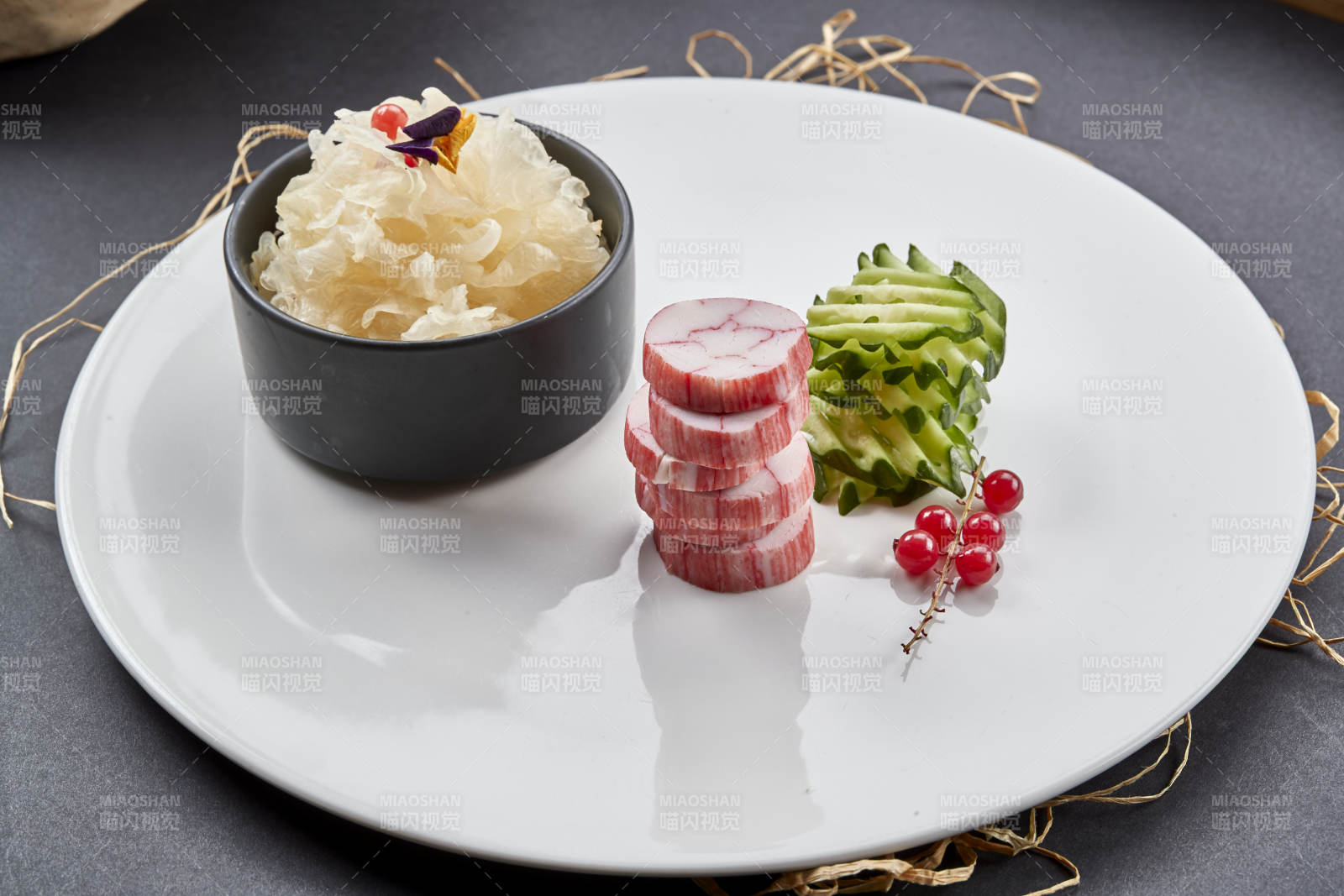 美味涼菜蟹肉卷配撈汁銀耳