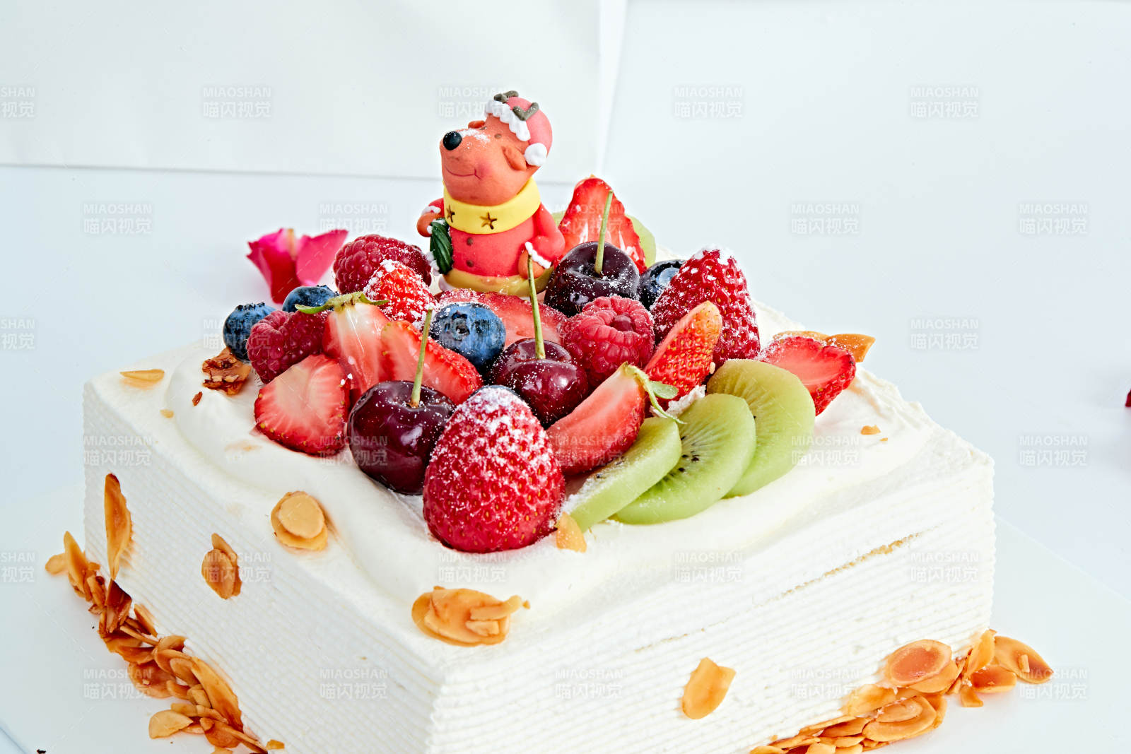 鮮果乳脂奶油芒果夾心奶酪蛋糕