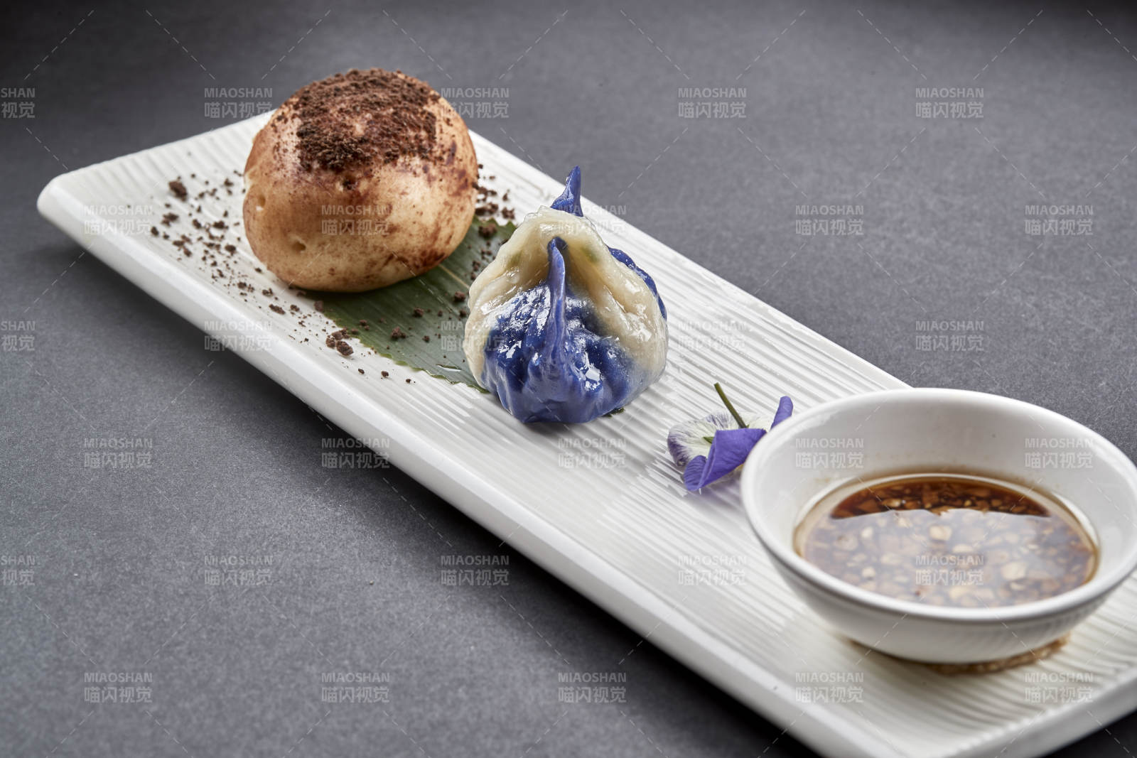 雜糧土豆包配彩色蒸餃