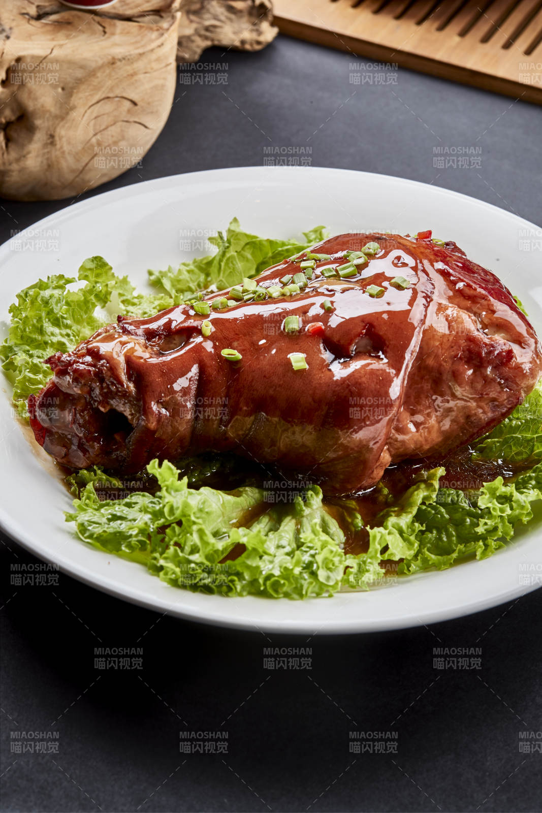 瑶柱带子配红烧猪肘子