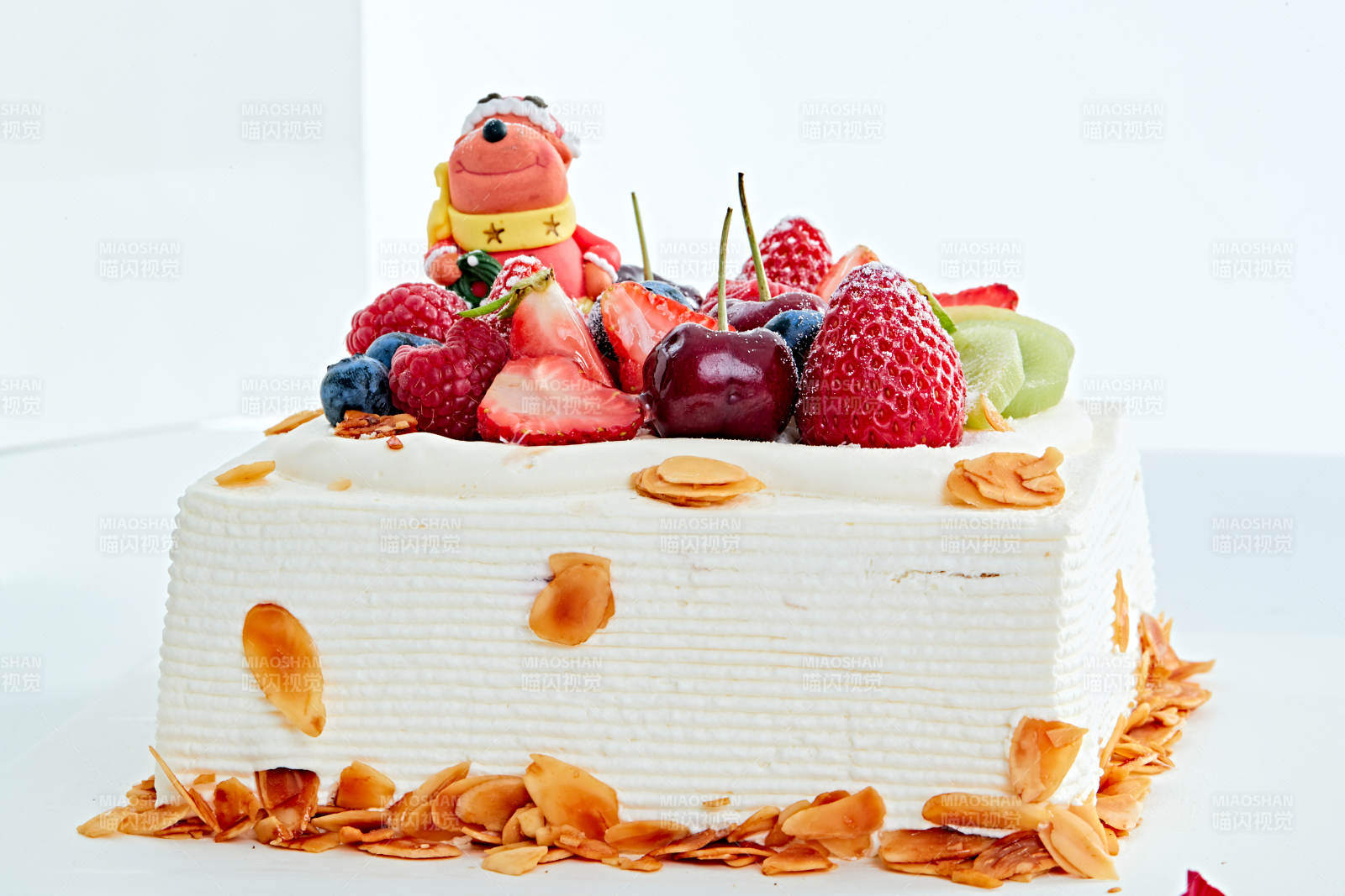 鮮果乳脂奶油芒果夾心奶酪蛋糕