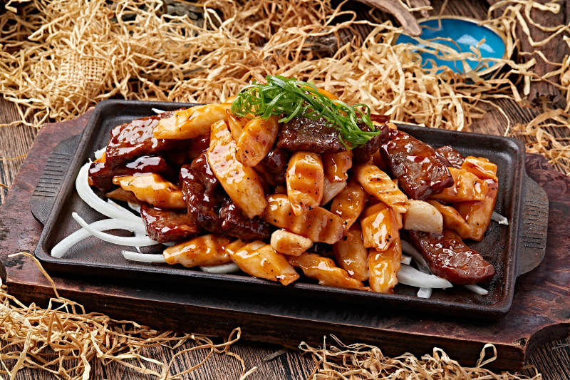 鐵板黑椒薯香牛柳