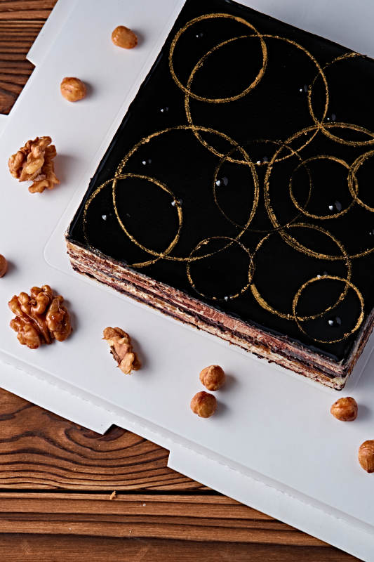 比利黑巧克力鮮奶慕斯杏仁蛋糕