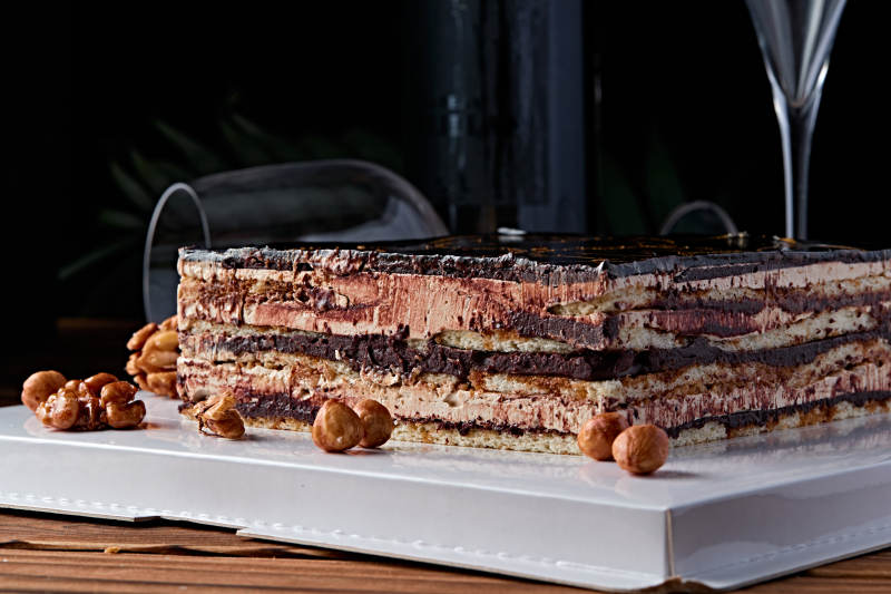 比利黑巧克力鮮奶慕斯杏仁蛋糕