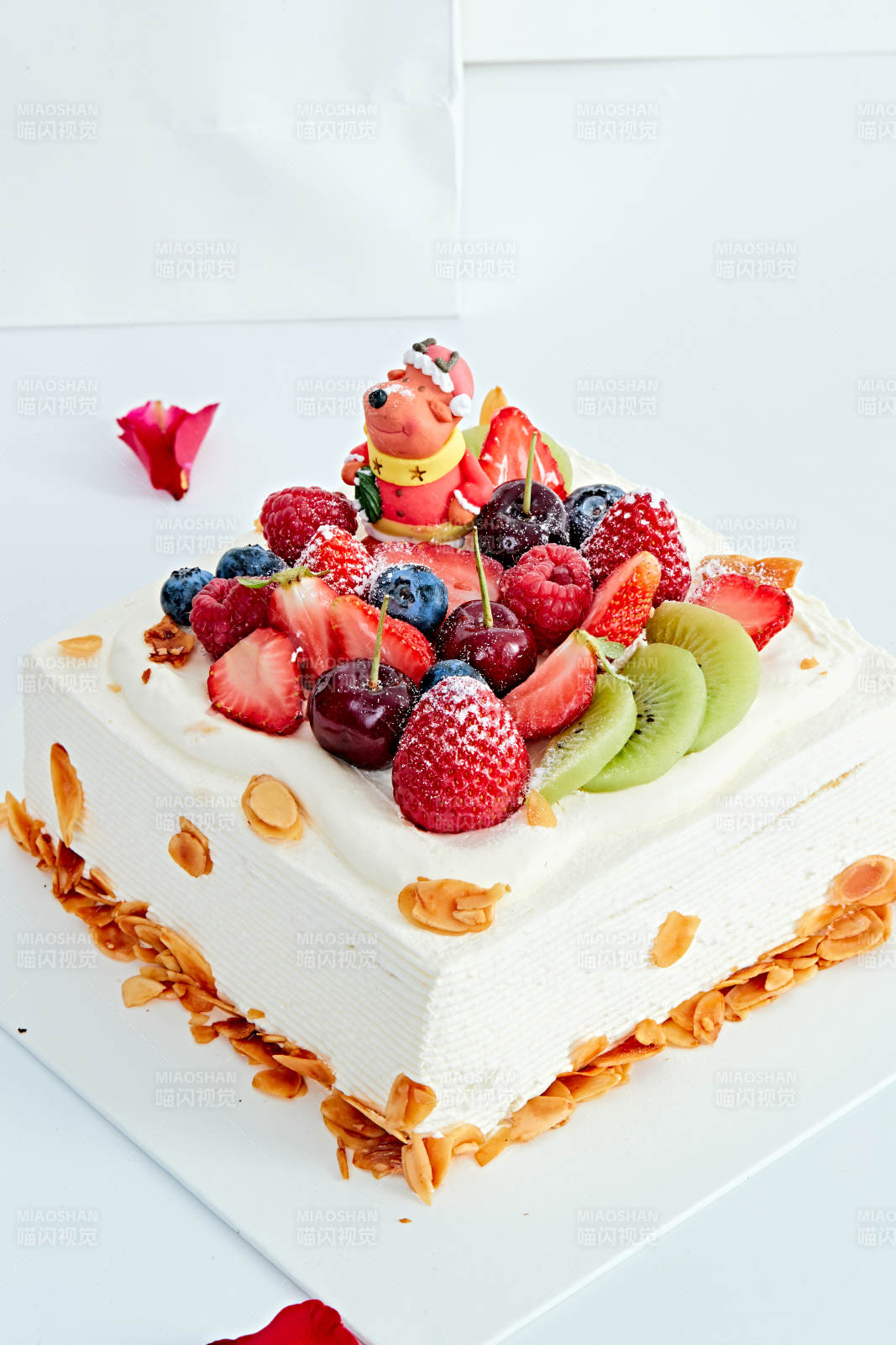 鮮果乳脂奶油芒果夾心奶酪蛋糕