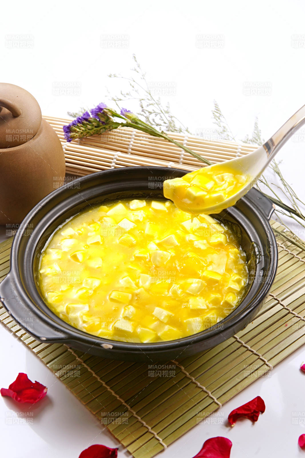 砂鍋蟹黃豆腐煲