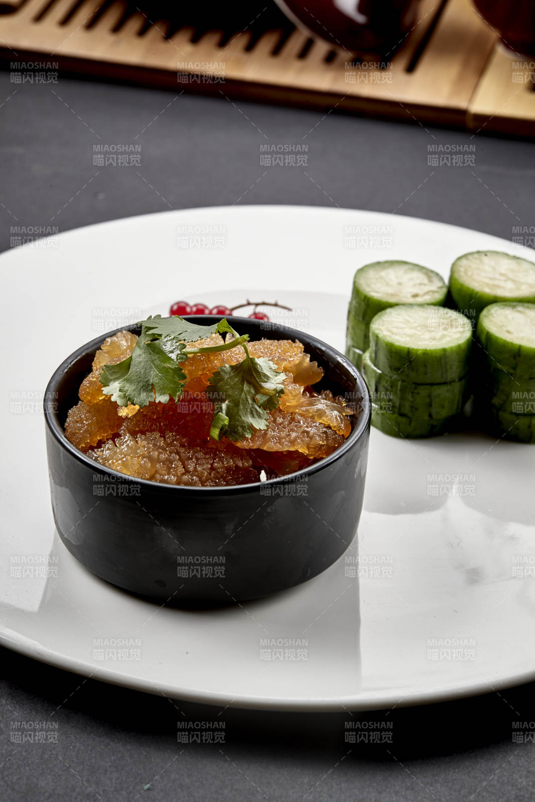 美味涼菜清乳瓜配老醋蜇皮