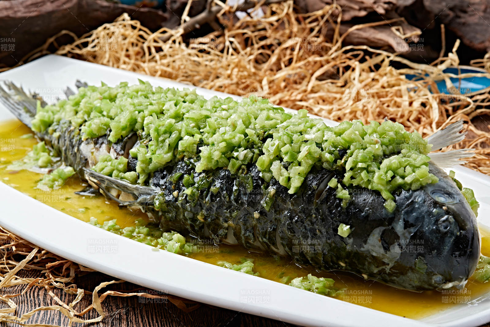 剁椒鲜椒蒸草鱼