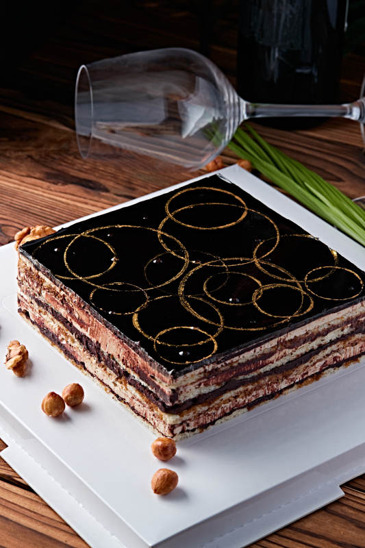 比利黑巧克力鮮奶慕斯杏仁蛋糕