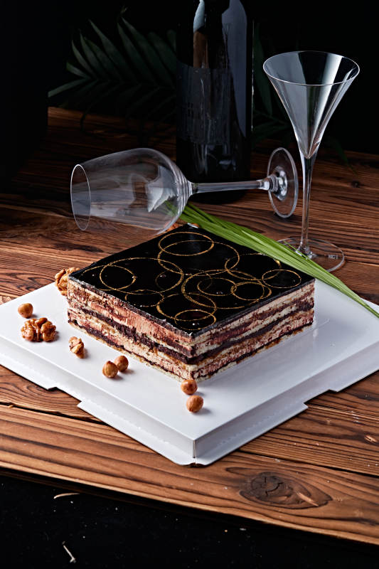 比利黑巧克力鮮奶慕斯杏仁蛋糕