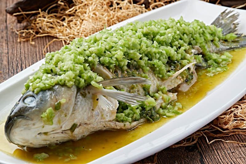 剁椒鲜椒蒸草鱼