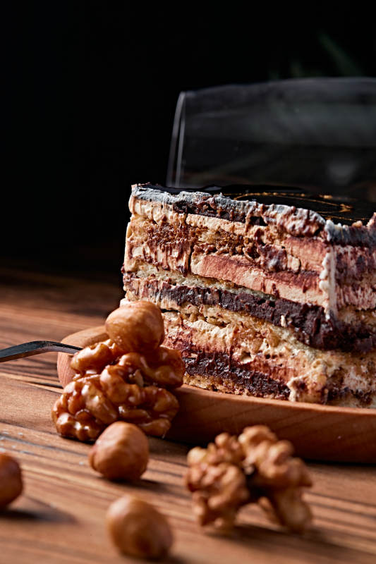 比利黑巧克力鮮奶慕斯杏仁蛋糕