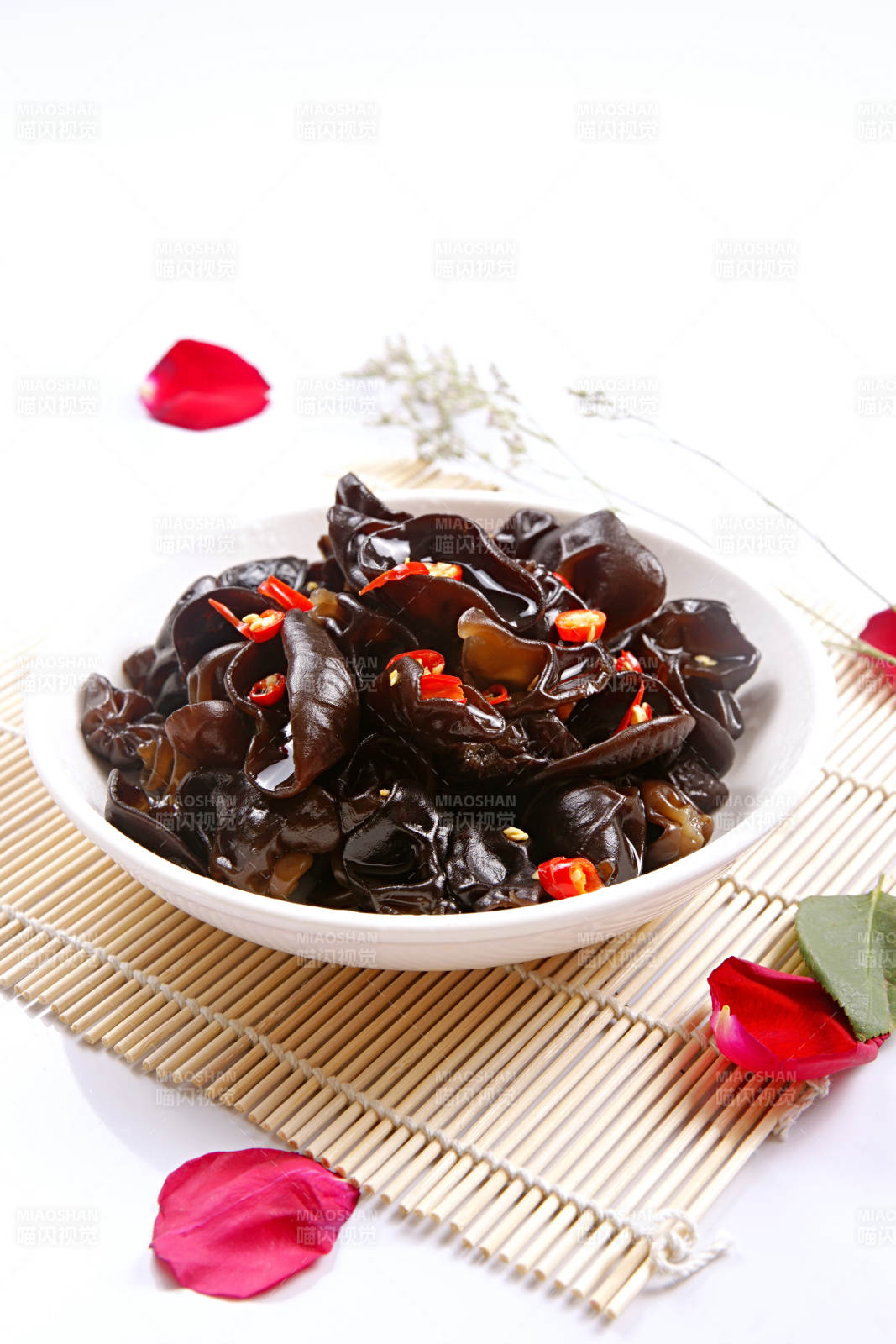 米椒捞汁黑木耳