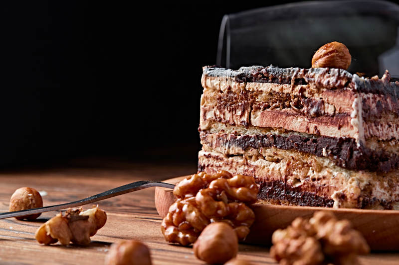 比利黑巧克力鮮奶慕斯杏仁蛋糕