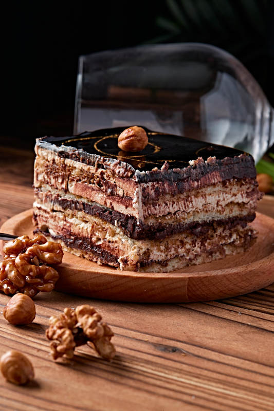 比利黑巧克力鮮奶慕斯杏仁蛋糕