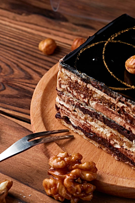 比利黑巧克力鮮奶慕斯杏仁蛋糕