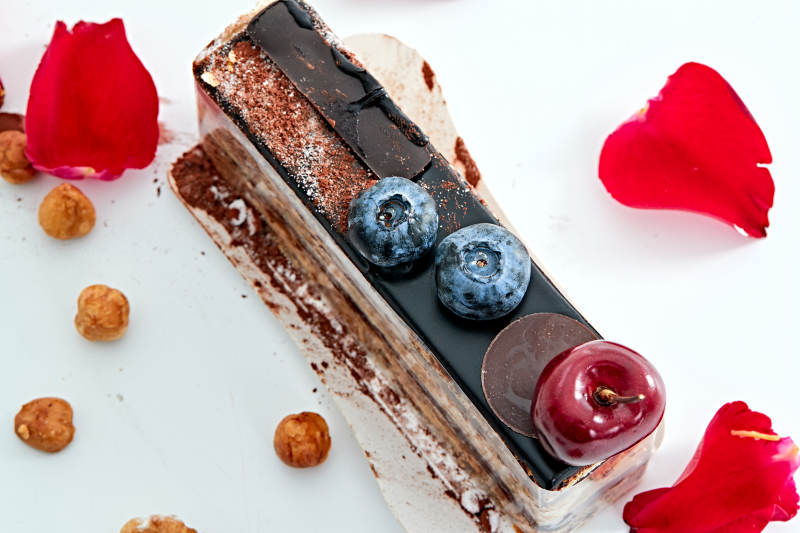 制作精美的法式小甜品蛋糕