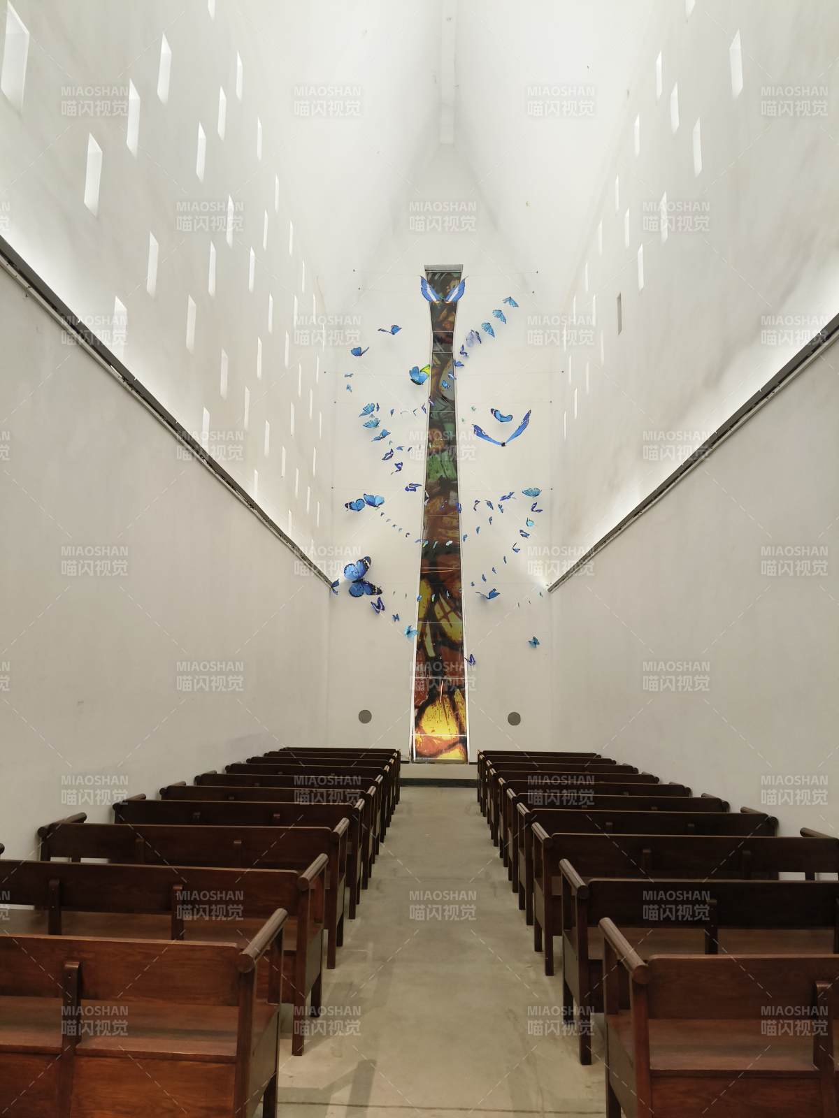 教堂内部艺术长廊