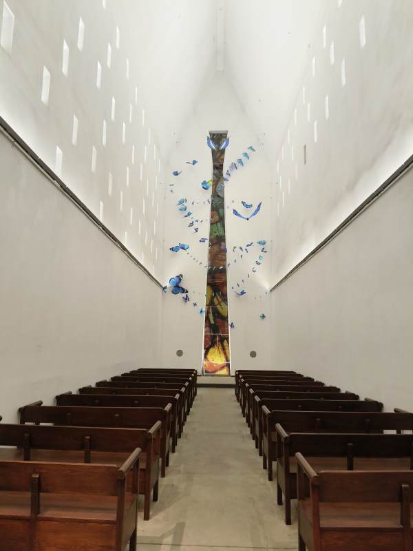 教堂内部艺术长廊