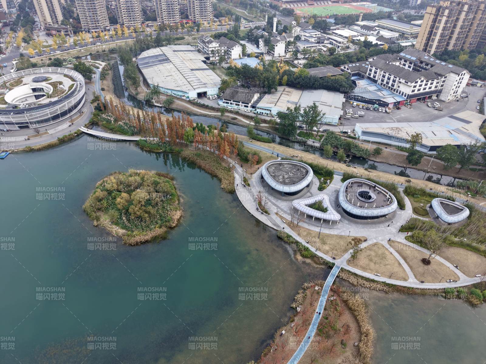 城市湖畔公园航拍（公园）