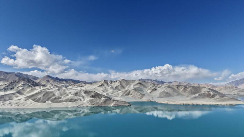 湖光山色映蓝天（白沙湖）