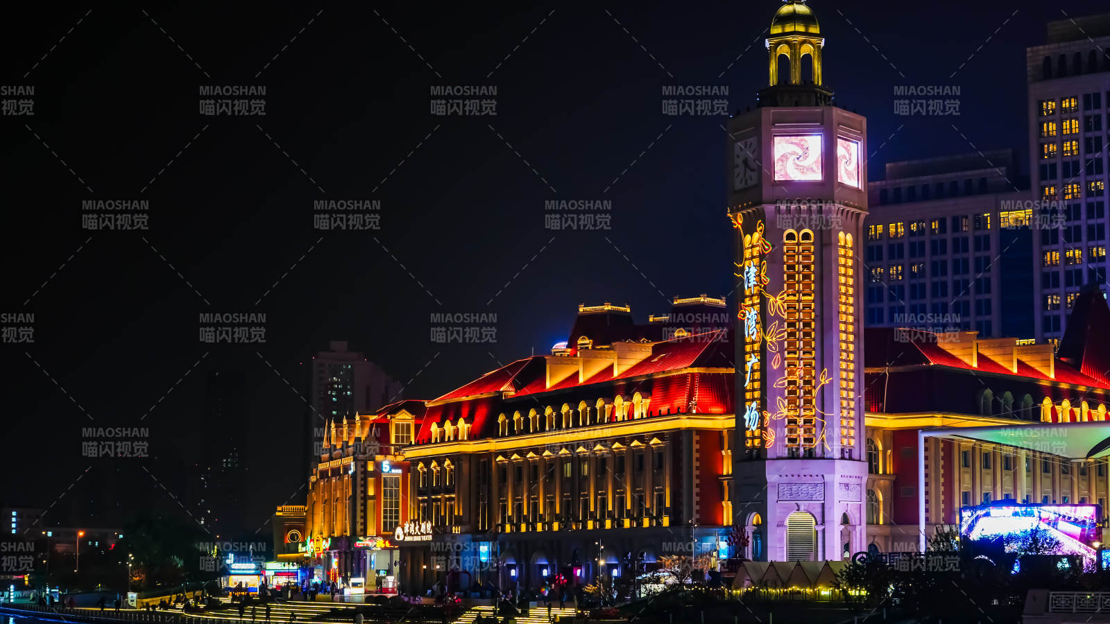 天津夜景钟楼建筑群