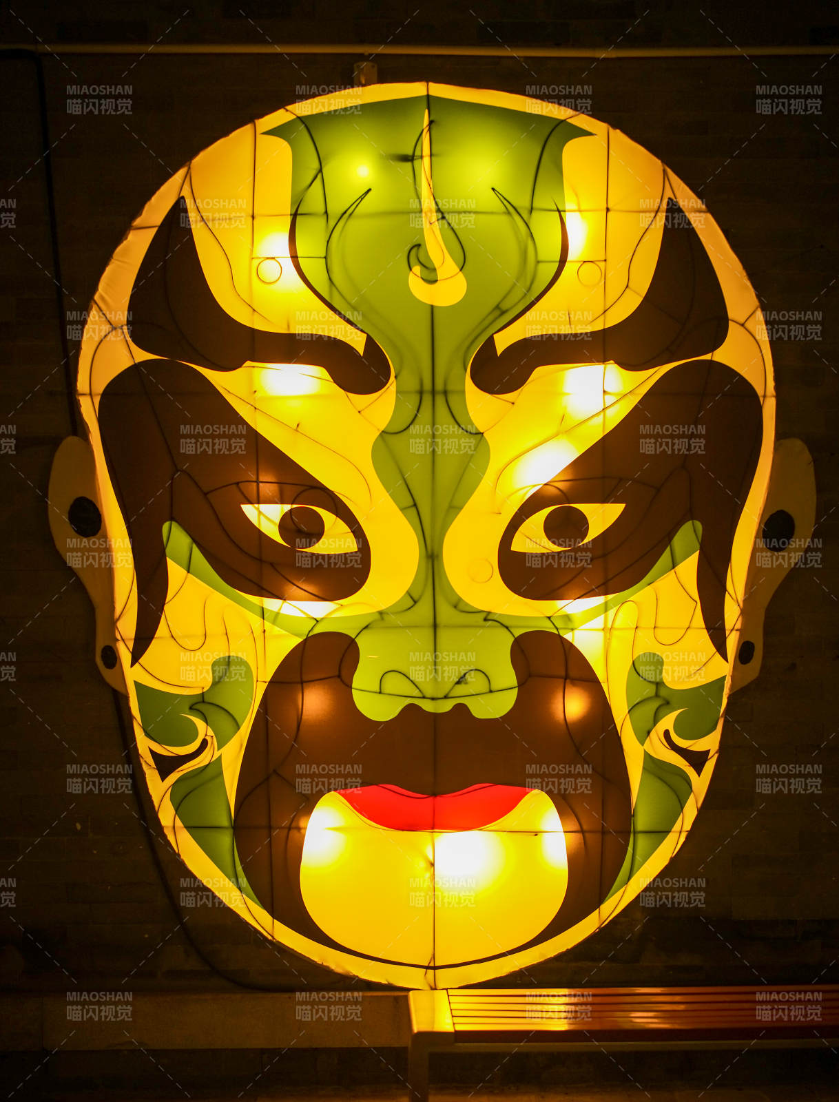 勝芳古鎮大戲臺—彩燈臉譜