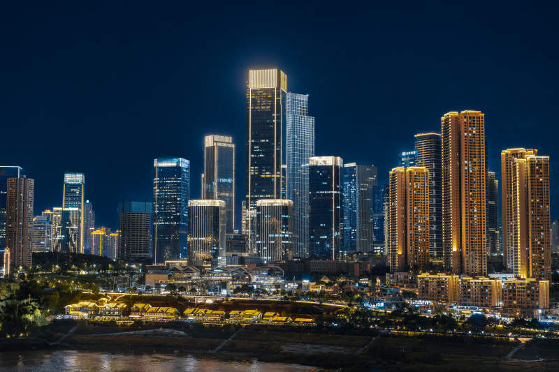 重庆夜幕下的城市天际线