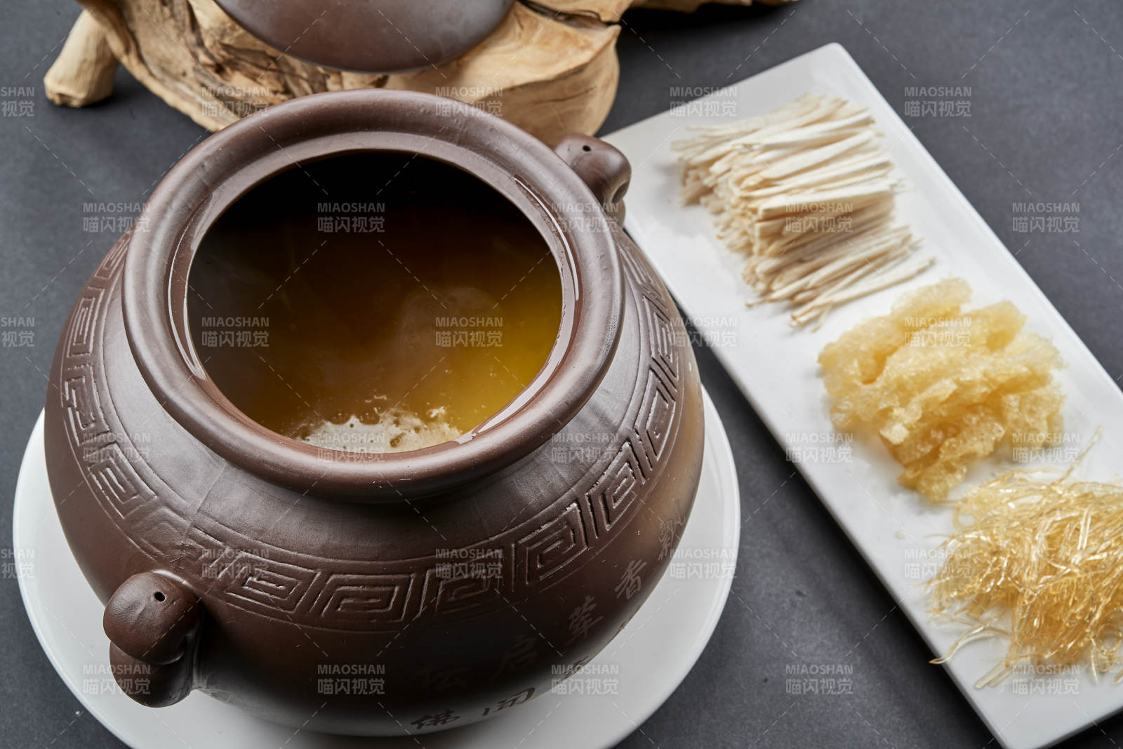 传统粤菜养生鱼翅山珍佛跳墙-摄影图