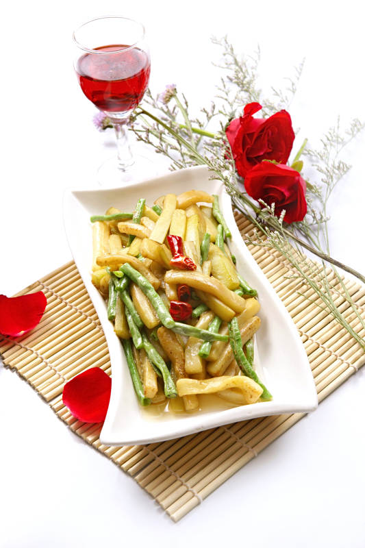 豇豆素炒茄条