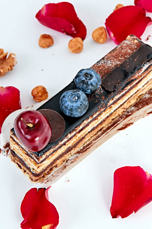 制作精美的法式小甜品蛋糕