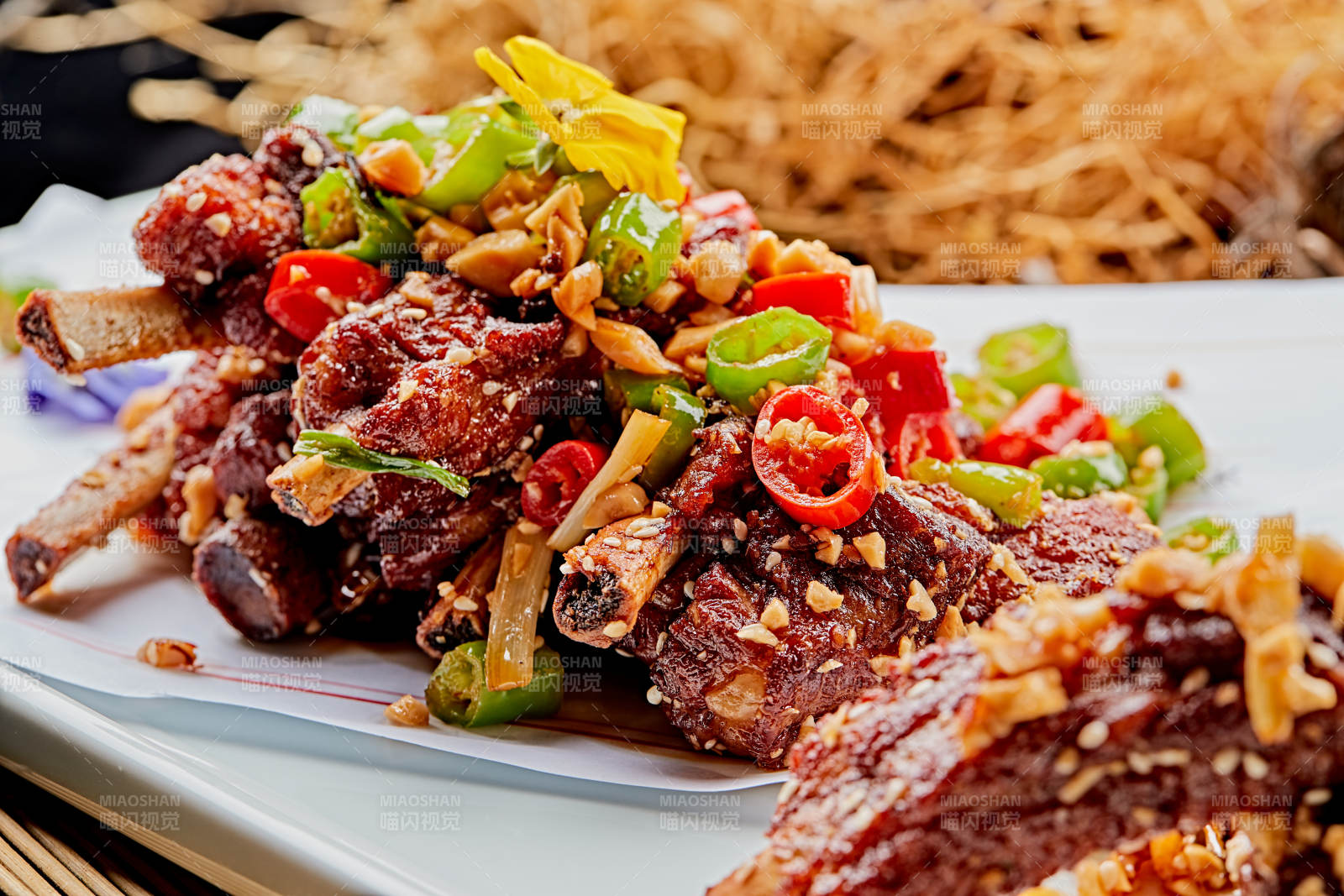 香辣油炸豬肋骨