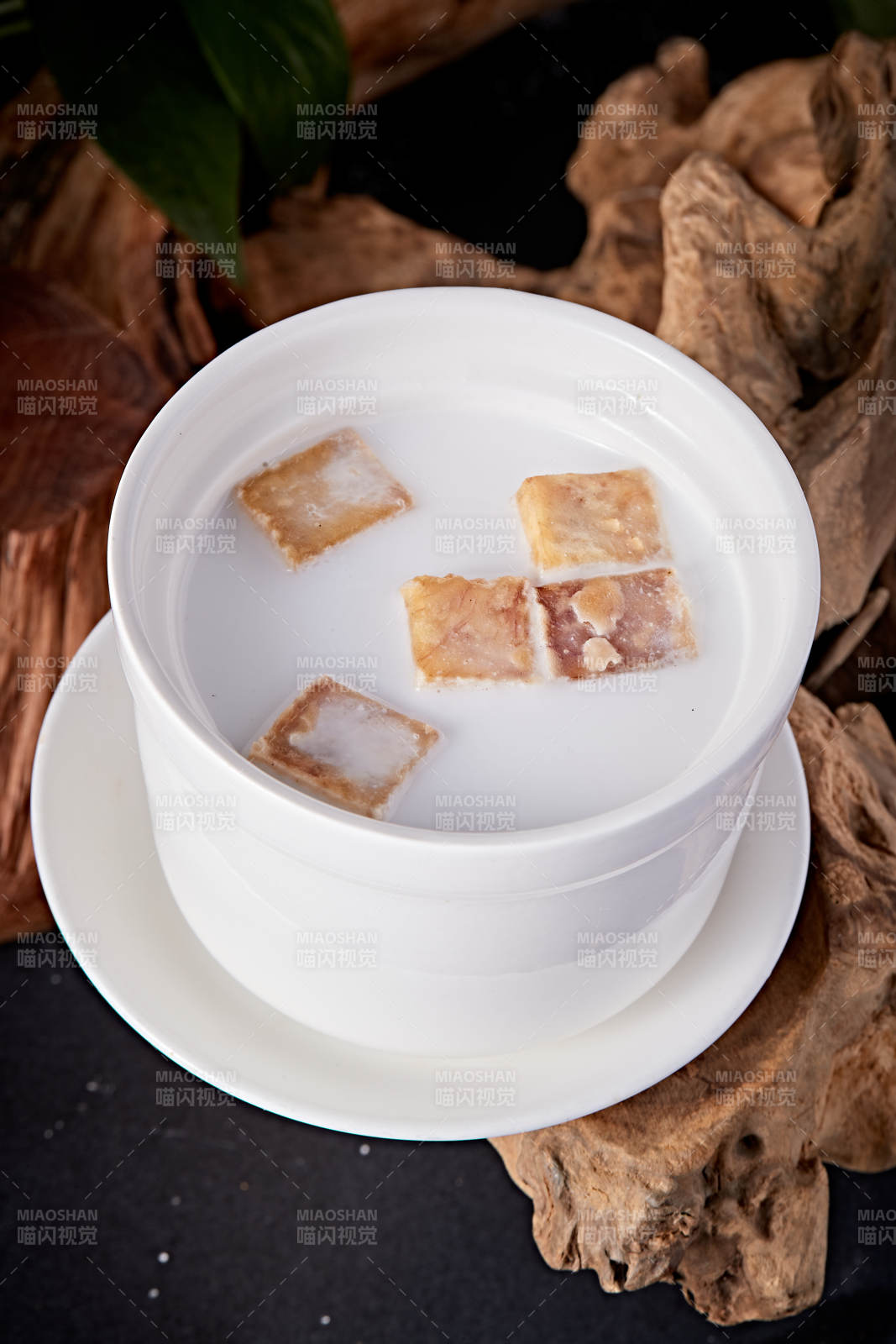 杏仁奶泡椰子糕