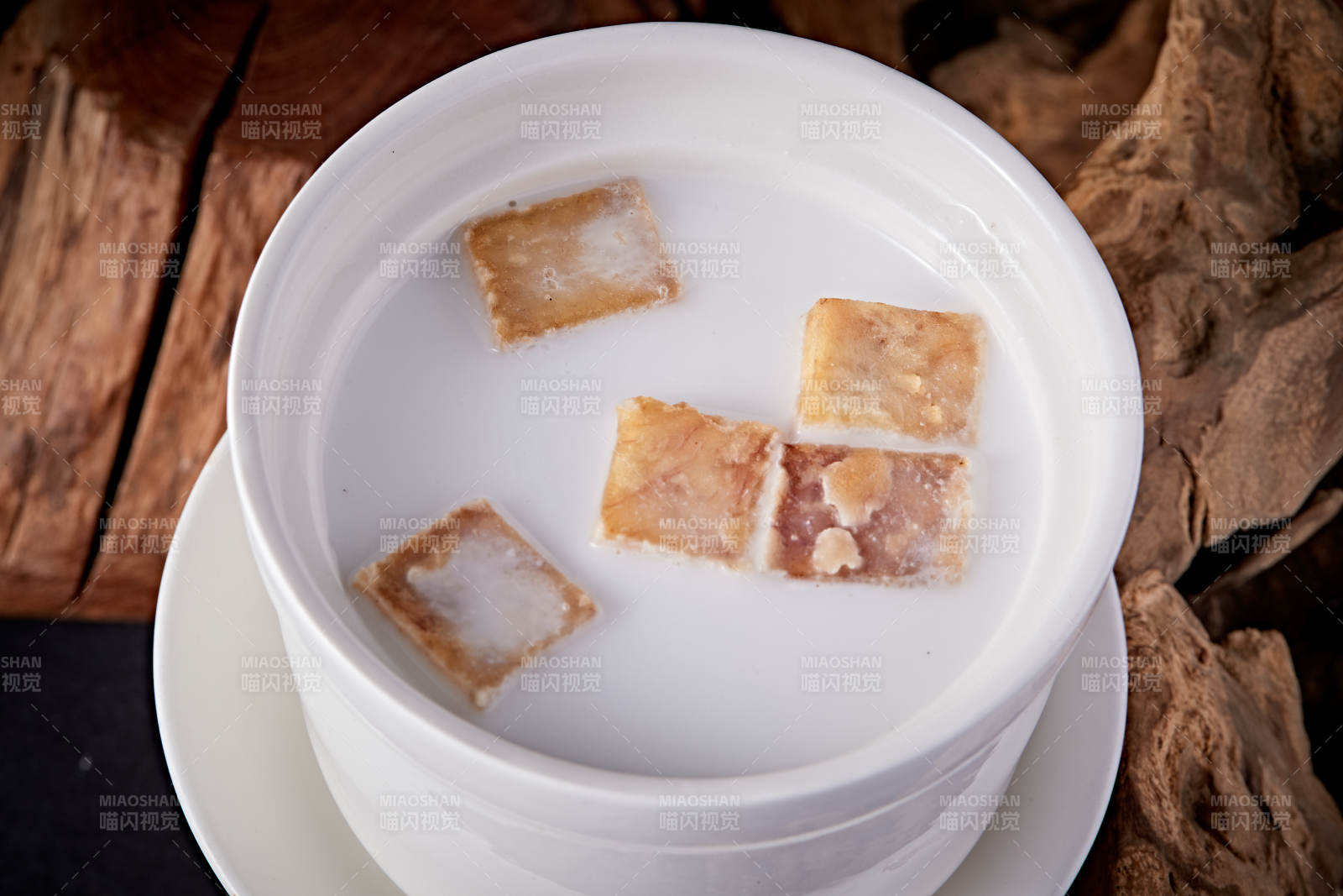 杏仁奶泡椰子糕