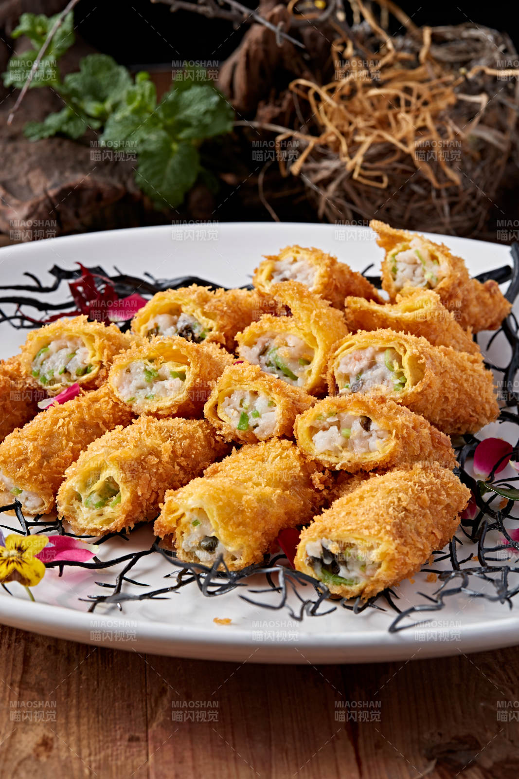 油炸黃金蛋皮卷蝦滑蟹肉