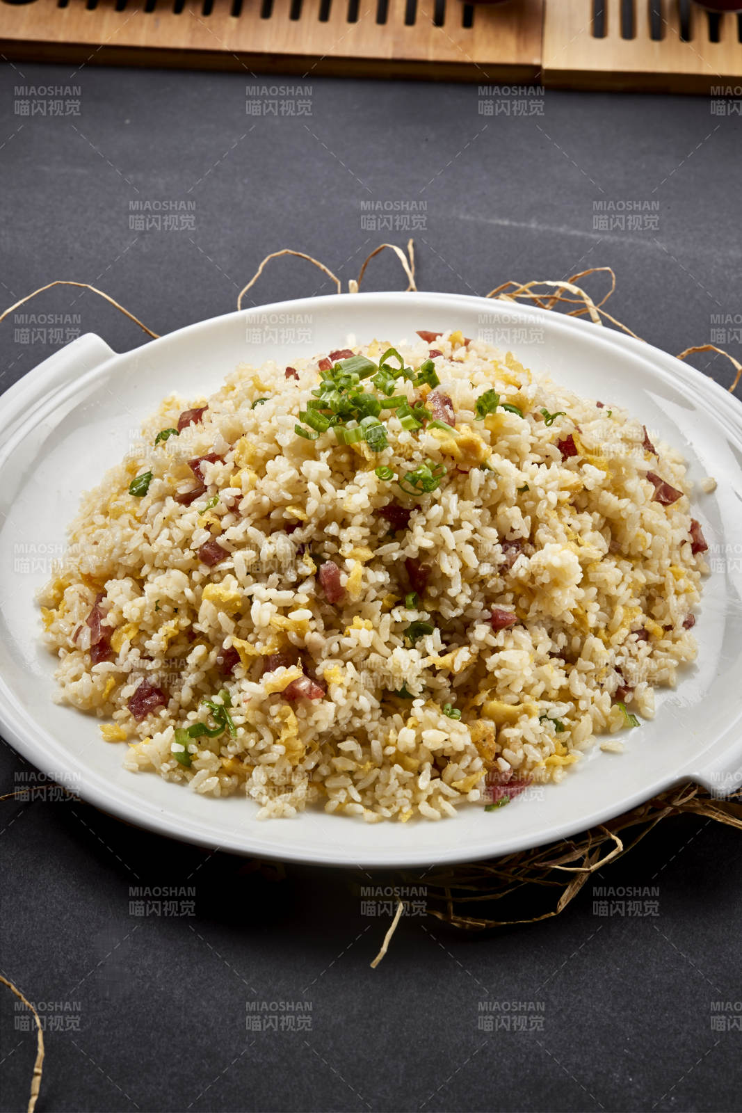 傳統主食廣式臘味黃金蛋炒飯