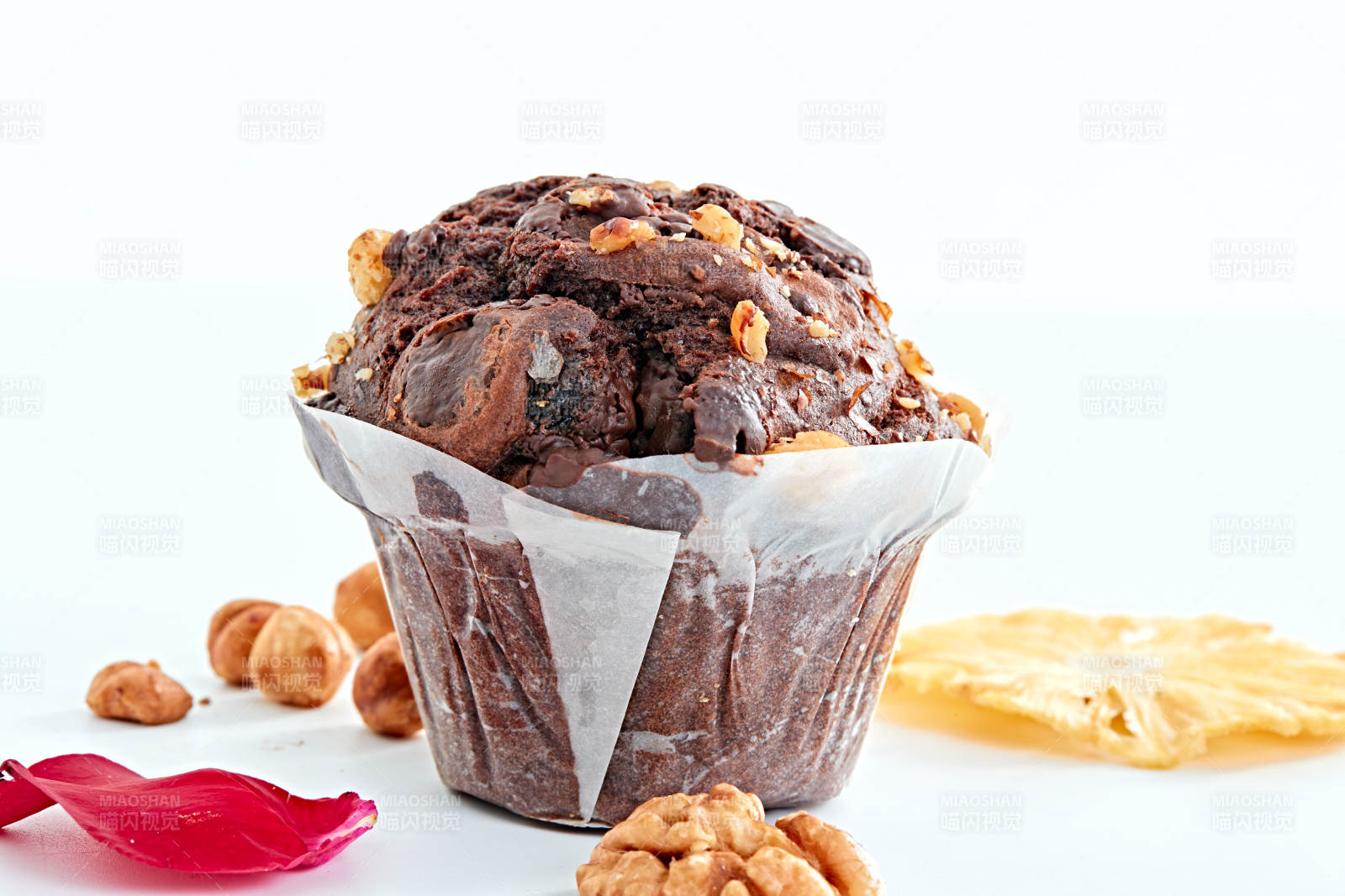 制作精美的法式小甜品蛋糕