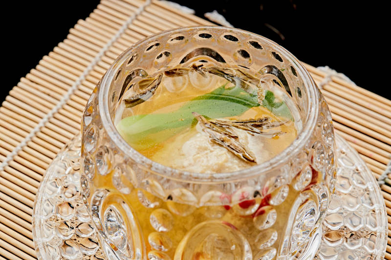 鸡汤龙井狮子头