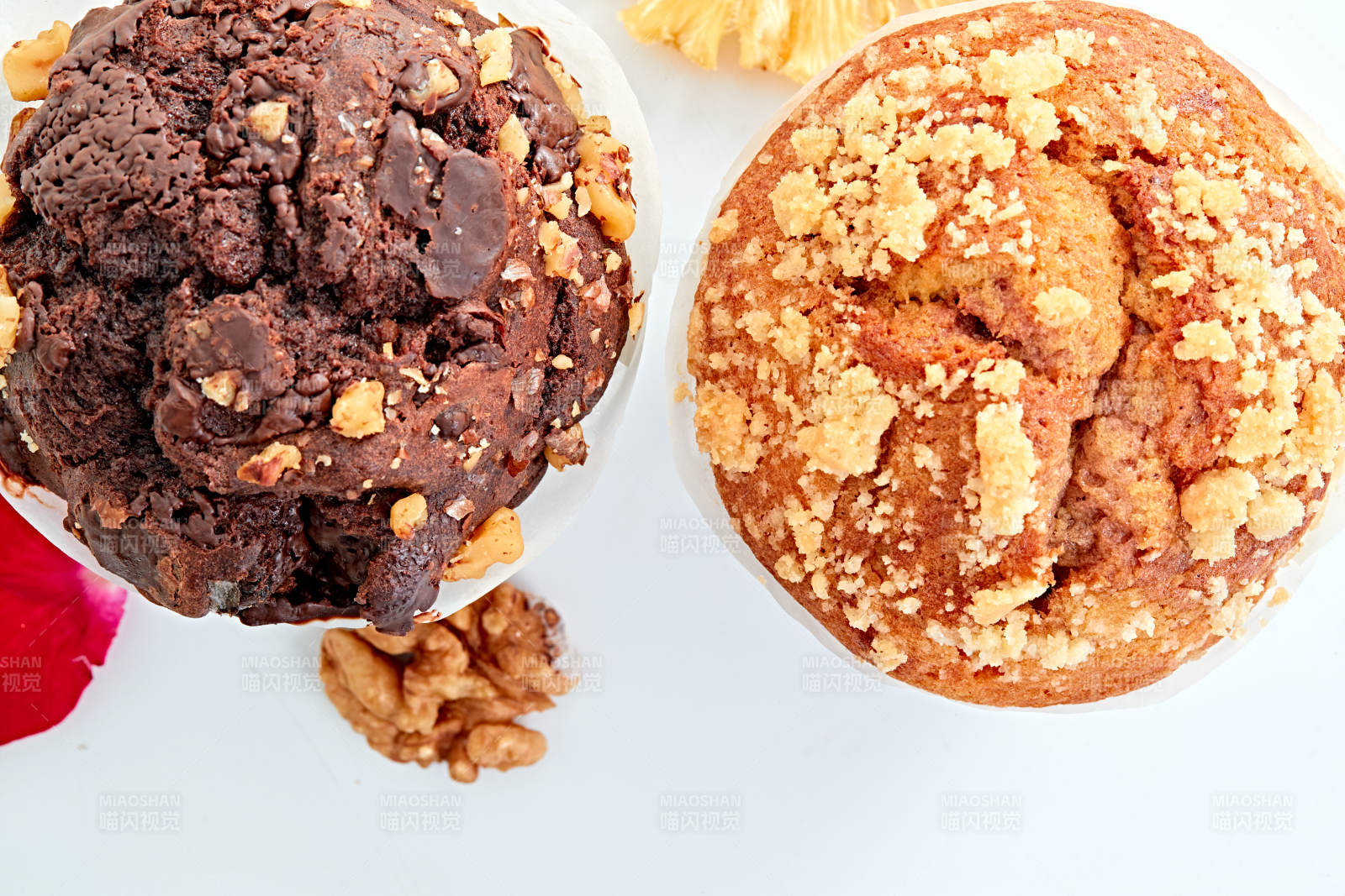 制作精美的法式小甜品蛋糕