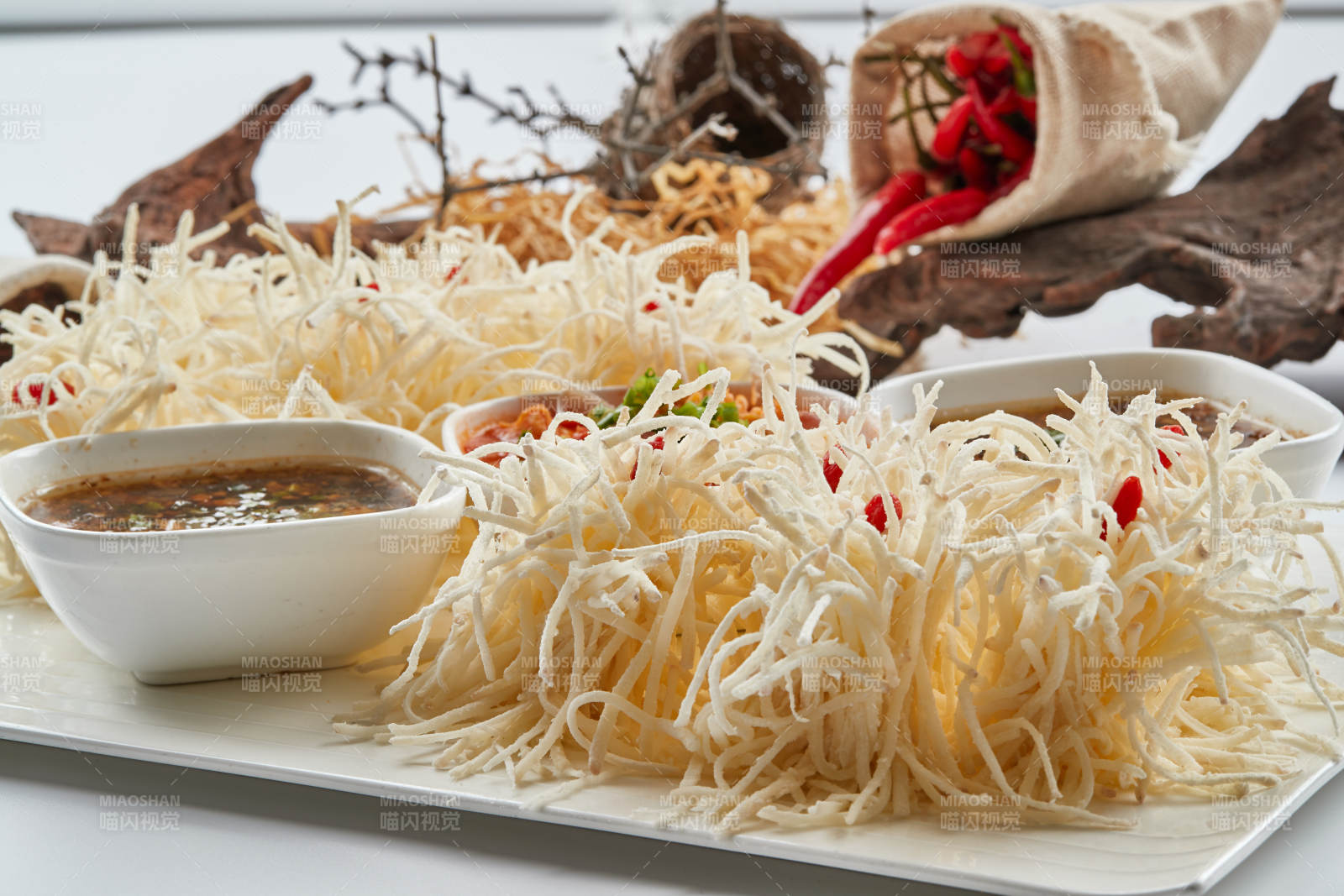 蘸酱美食火树银花油炸土豆丝