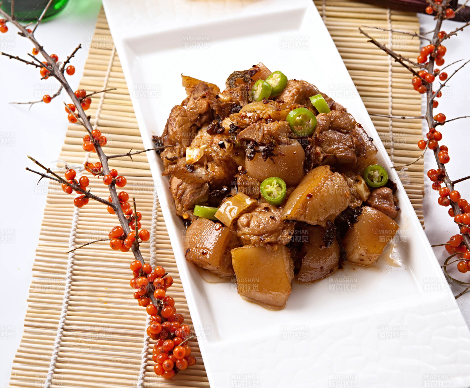 泰椒醬炒豬腳塊