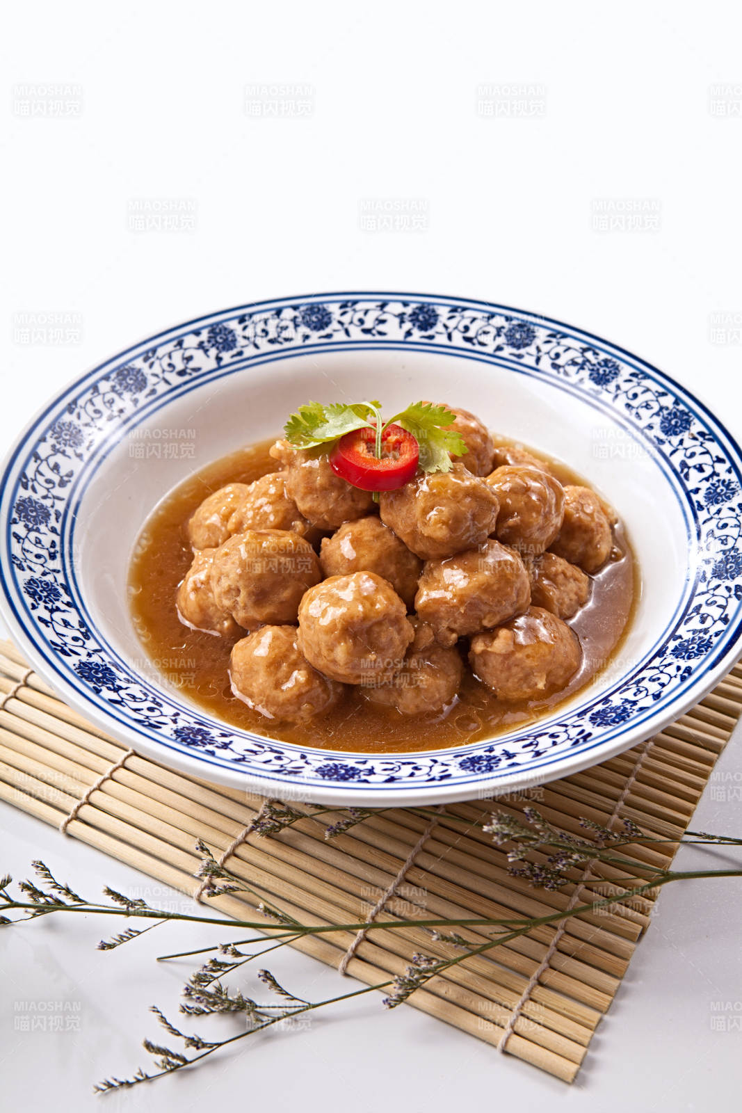 白烧猫头肉丸子图片