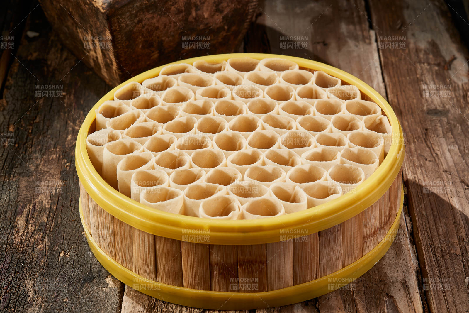 张家口坝上特色美食蒸莜面-摄影图