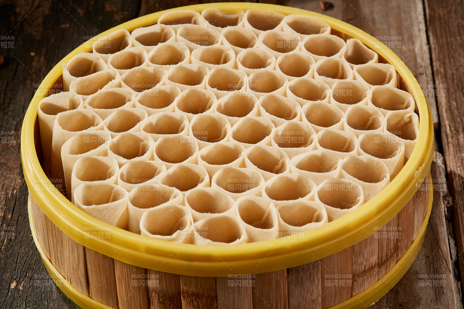 张家口坝上特色美食蒸莜面-摄影图