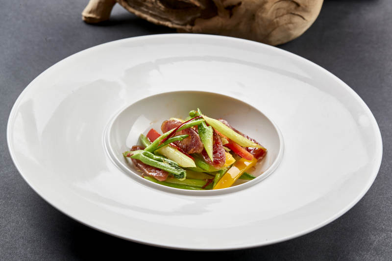 芦笋西芹彩椒炒广味香肠