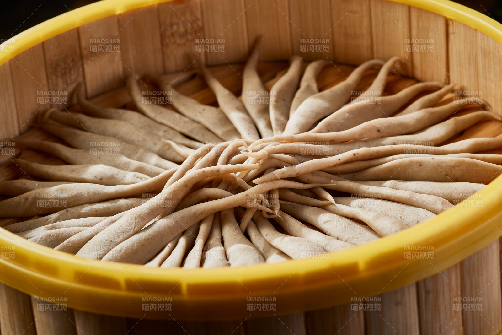 張家口壩上特色美食蒸莜面