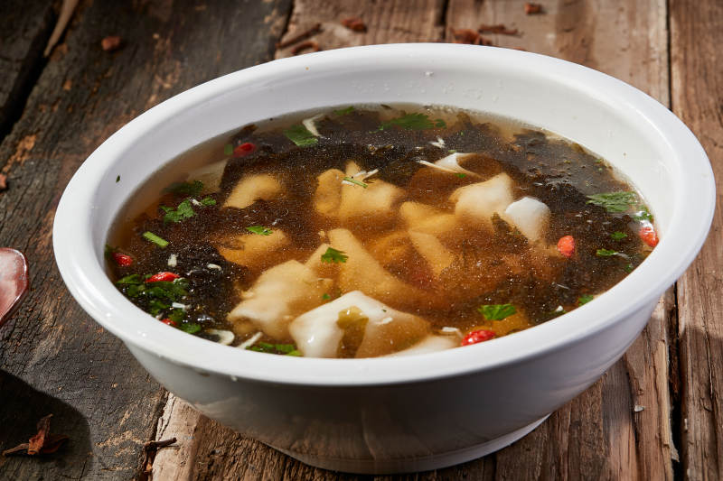 紫菜醬油餛飩湯