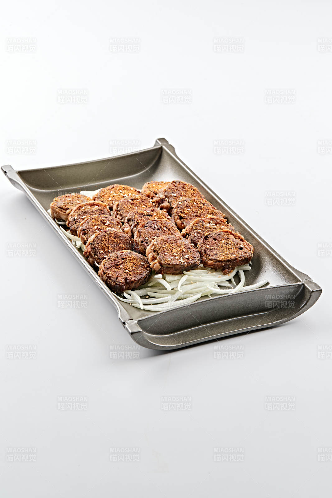 香辣美味的铁板炭烤草原羊肝