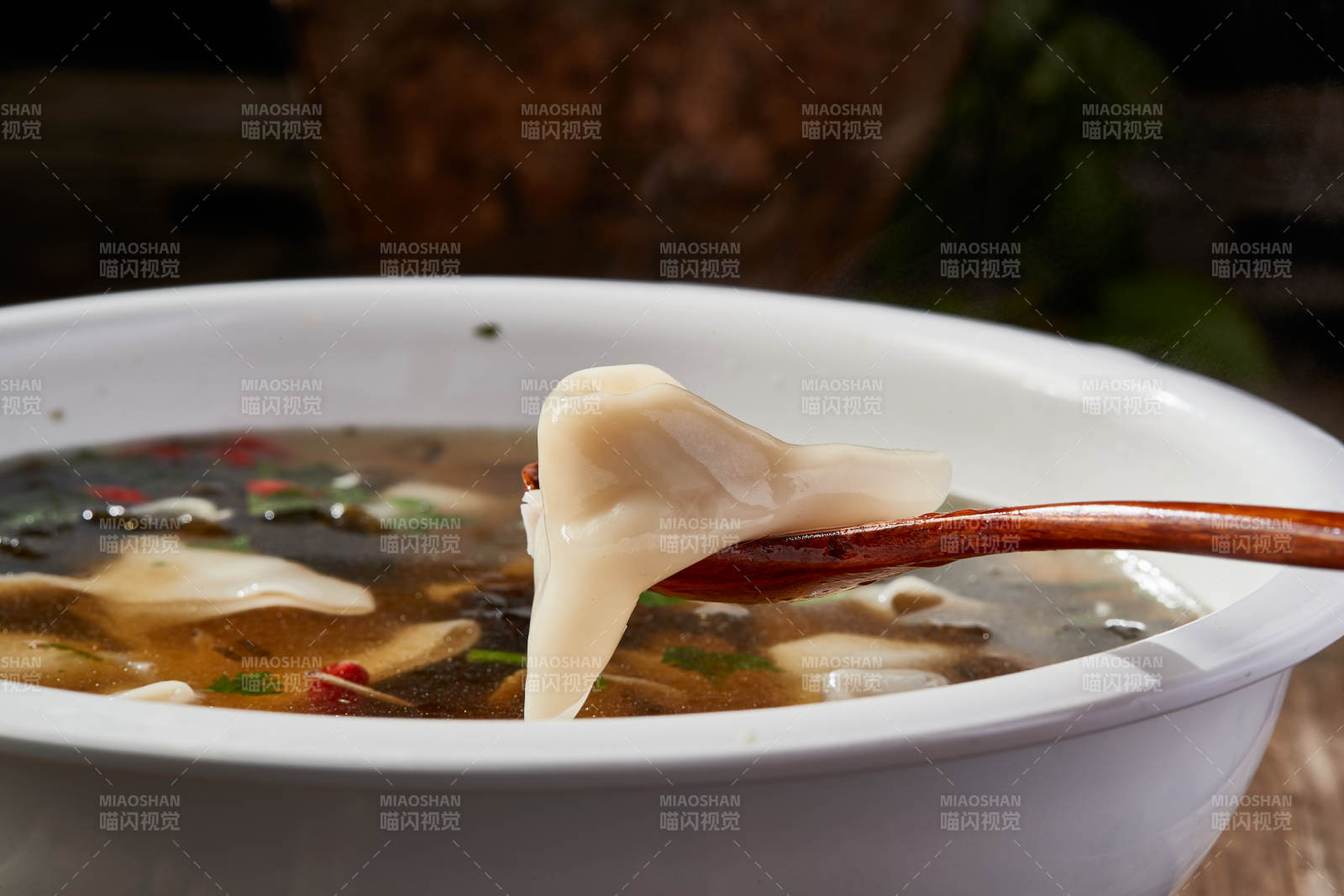 紫菜酱油馄饨汤