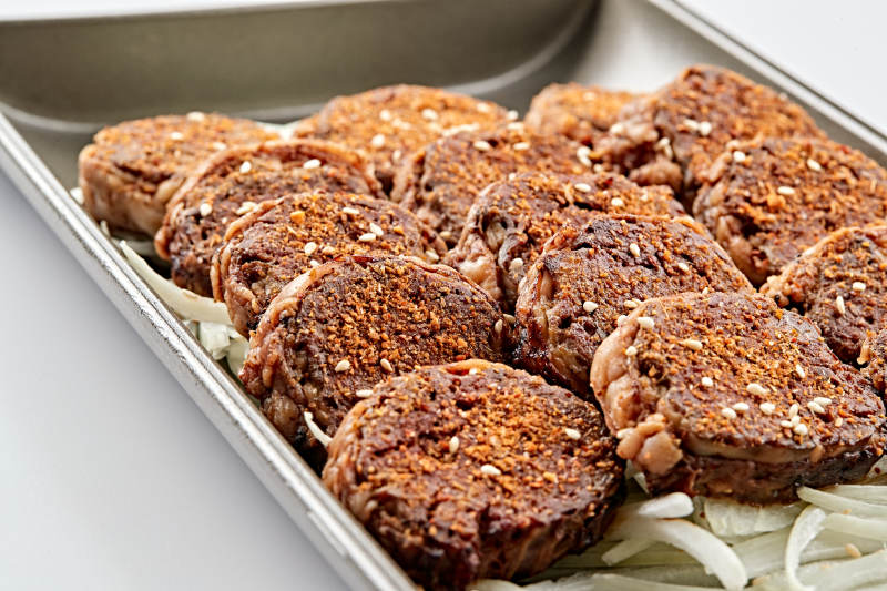 香辣美味的鐵板炭烤草原羊肝